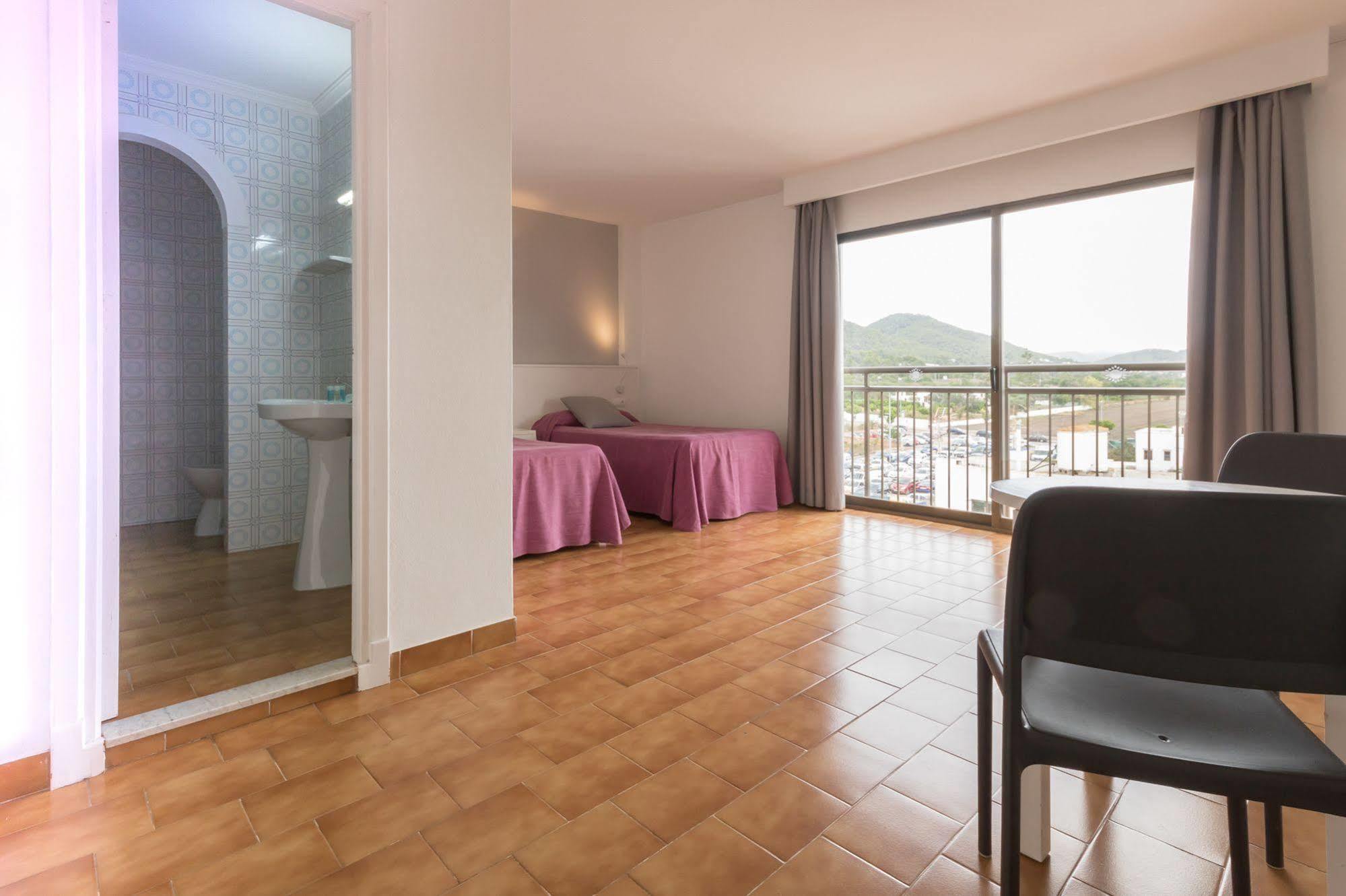 Apartamentos Orosol 2 By Typic Hotels ซานอันโตนิโอ ภายนอก รูปภาพ