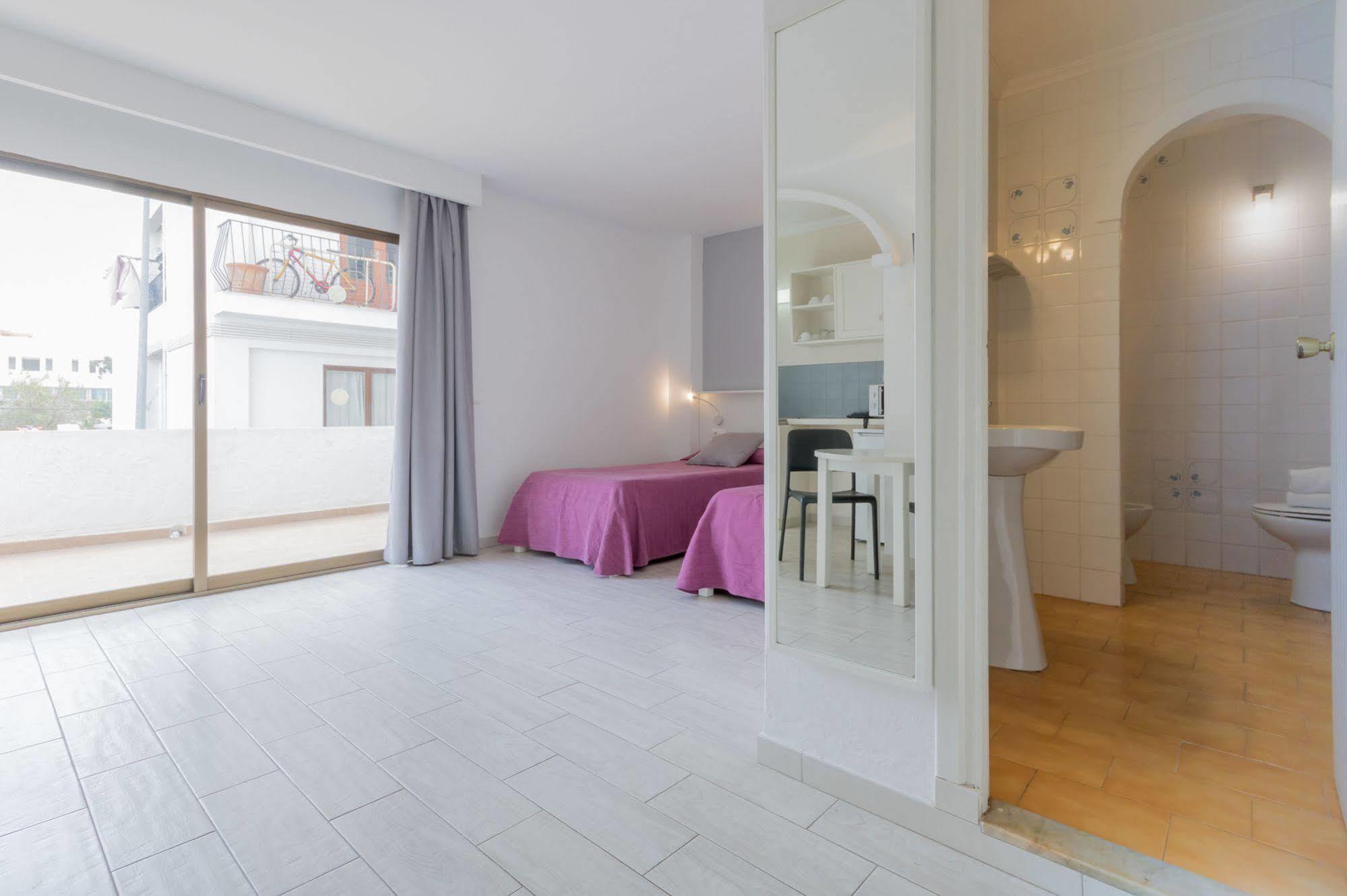 Apartamentos Orosol 2 By Typic Hotels ซานอันโตนิโอ ภายนอก รูปภาพ