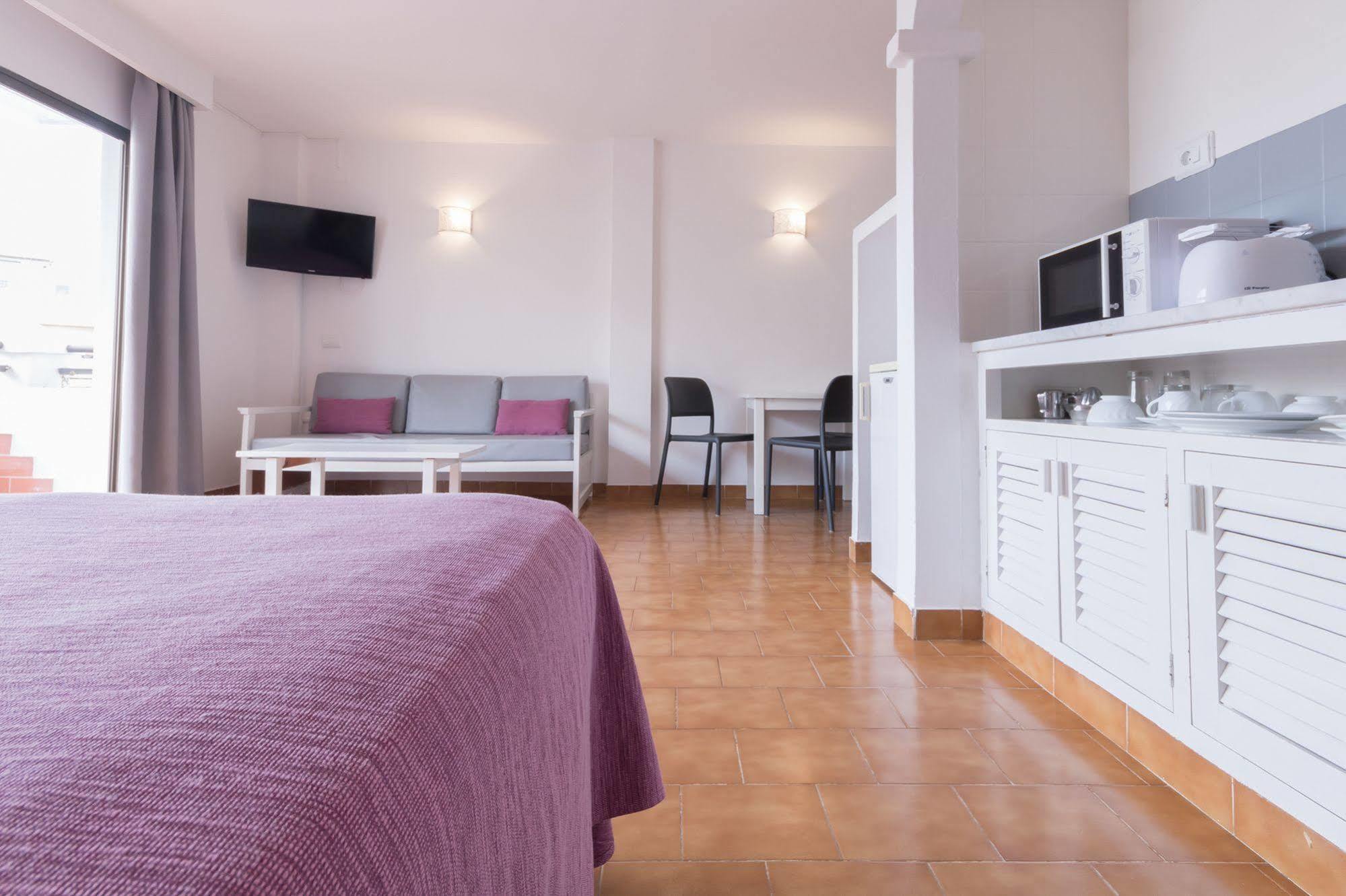 Apartamentos Orosol 2 By Typic Hotels ซานอันโตนิโอ ภายนอก รูปภาพ