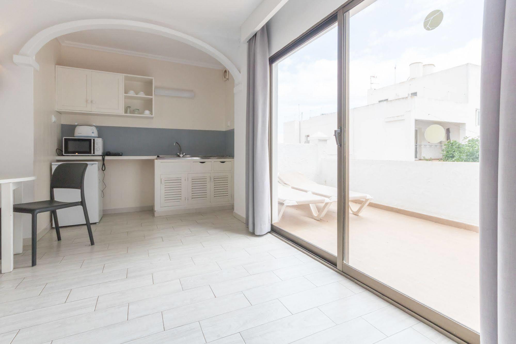 Apartamentos Orosol 2 By Typic Hotels ซานอันโตนิโอ ภายนอก รูปภาพ